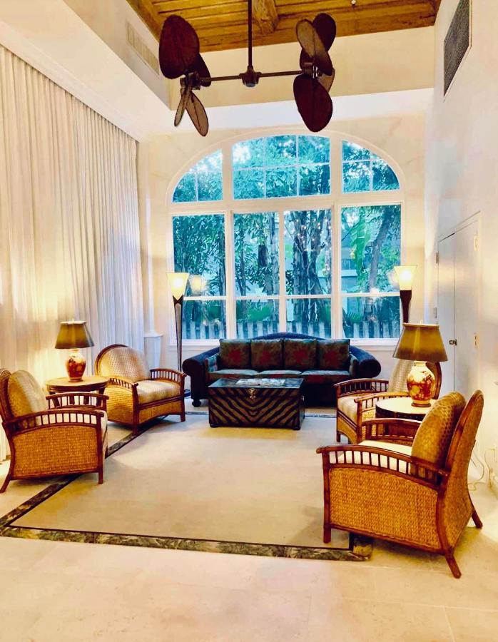 Cozy Studio In The Heart Of The Palm Beach Island Exterior foto